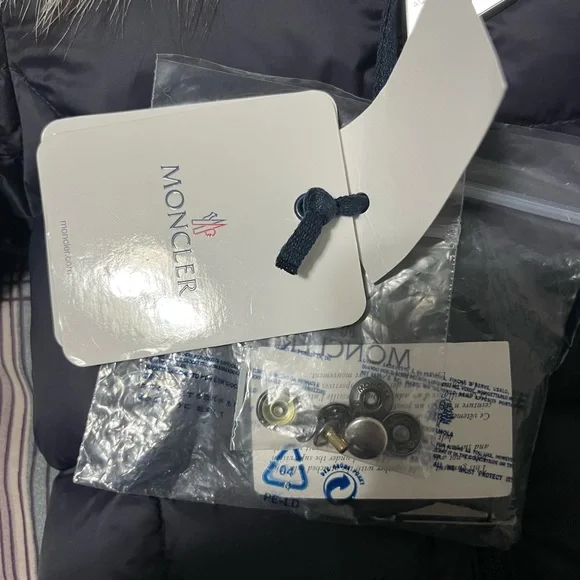Never worn, never used. Brand new.